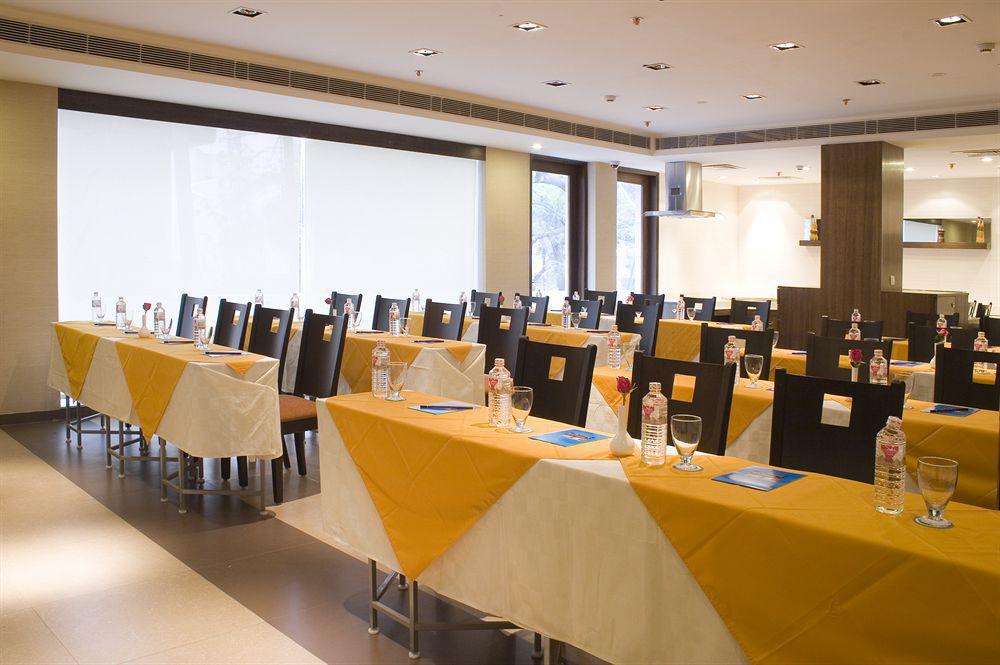 Shervani Nehru Place Nowe Delhi Zewnętrze zdjęcie